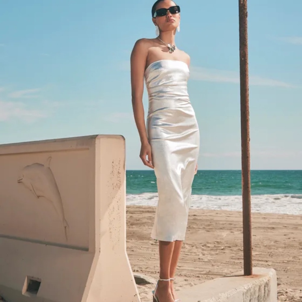 Glow For You Silver Metallic Strapless Bodycon Midi
Dress